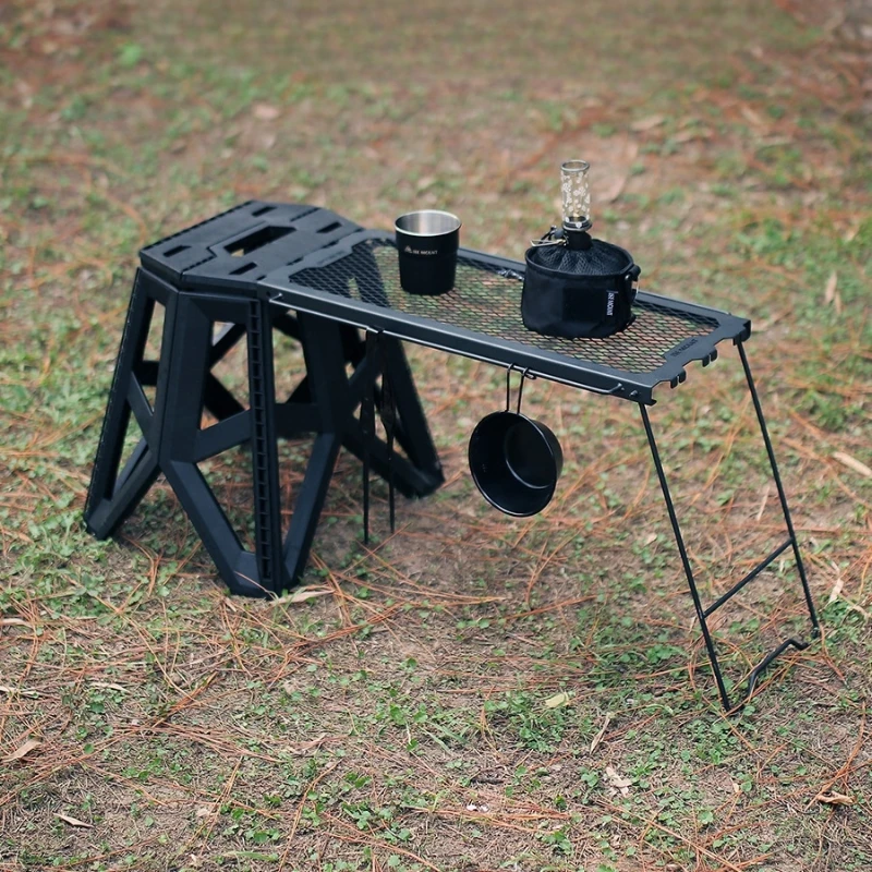 folding table